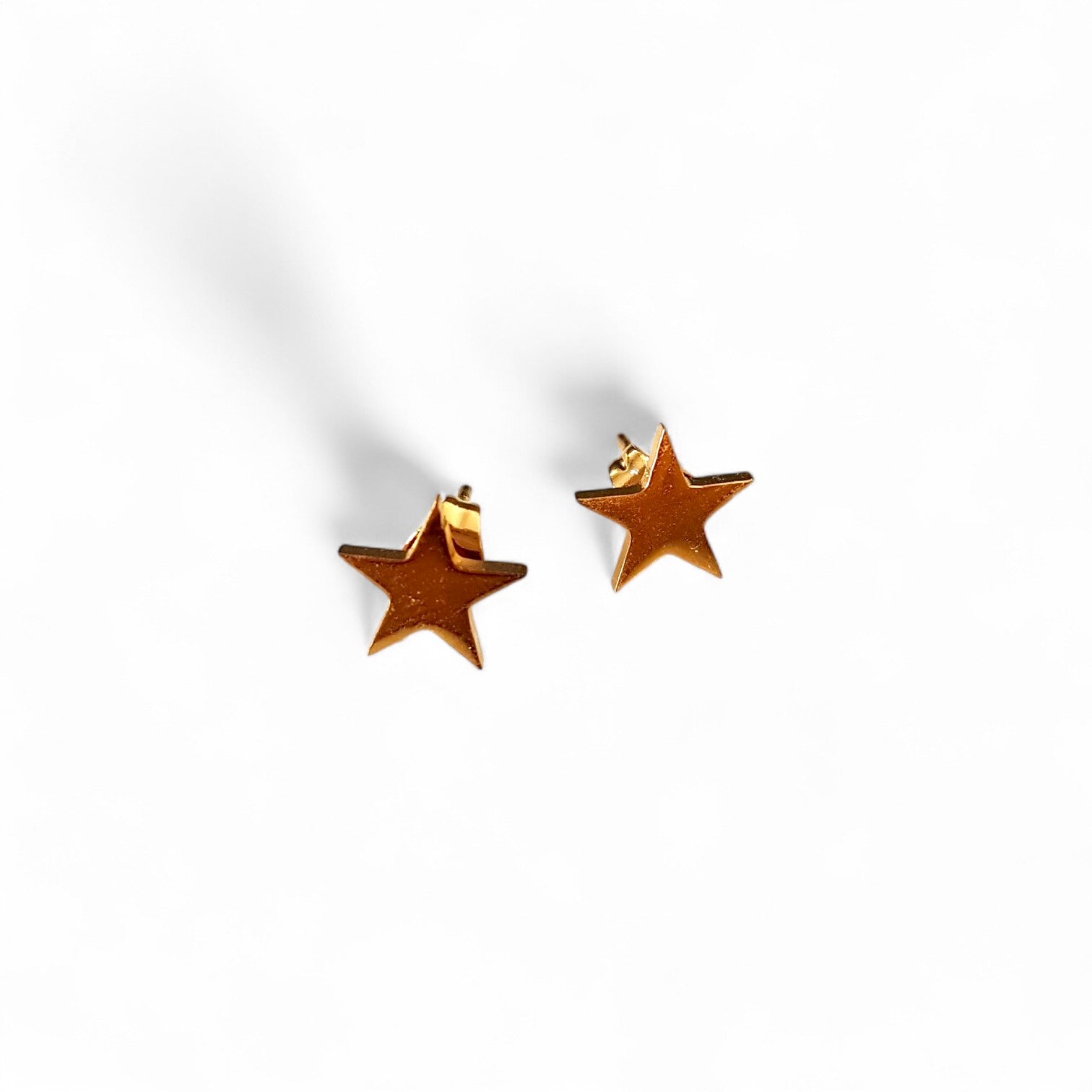 Mini Star Earrings – Μίνι σκουλαρίκια αστέρι από επίχρυσο ατσάλι – So Cute by Dimi