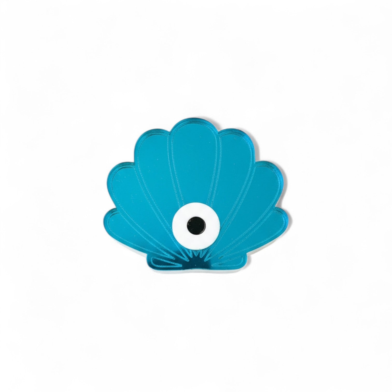 Χειροποίητο επιτραπέζιο γούρι κοχύλι με μάτι από πλεξιγκλάς καθρέφτη και λευκή πλάτη, So Cute by Dimi.