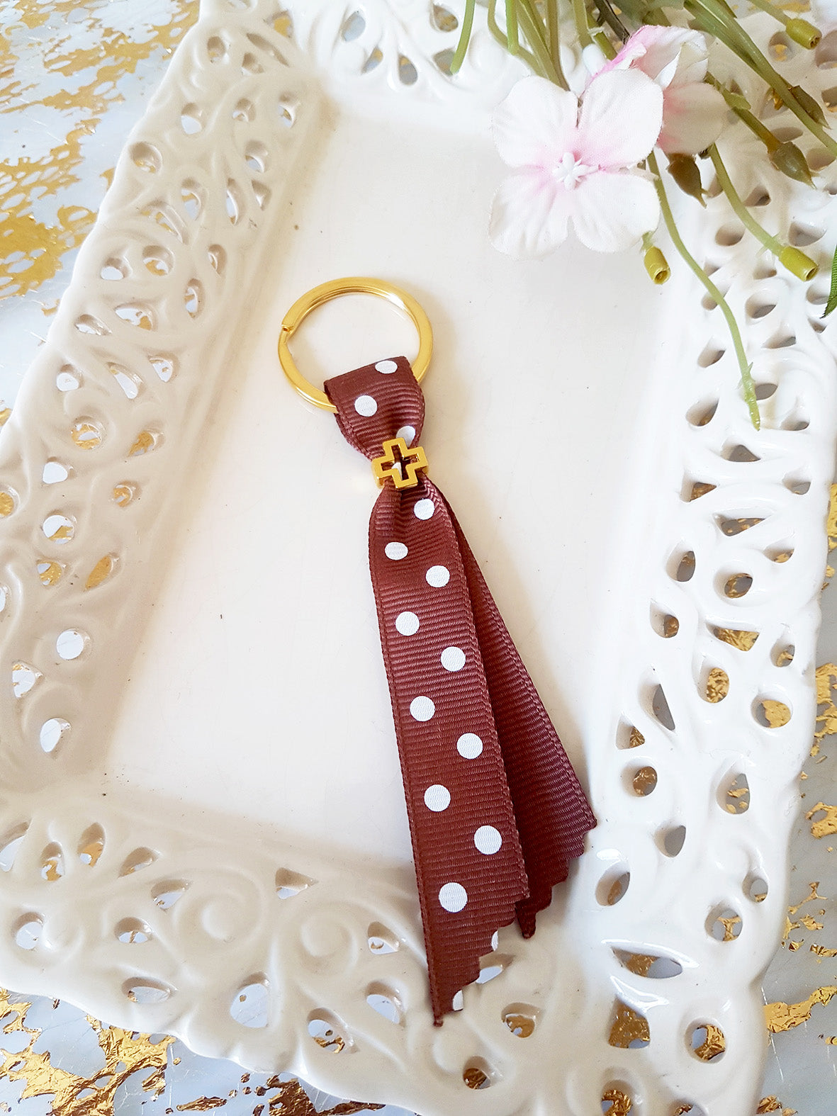 Μαρτυρικό μπρελόκ με κορδέλα και σταυρό, σε συσκευασία 50 τεμαχίων - So Cute by Dimi