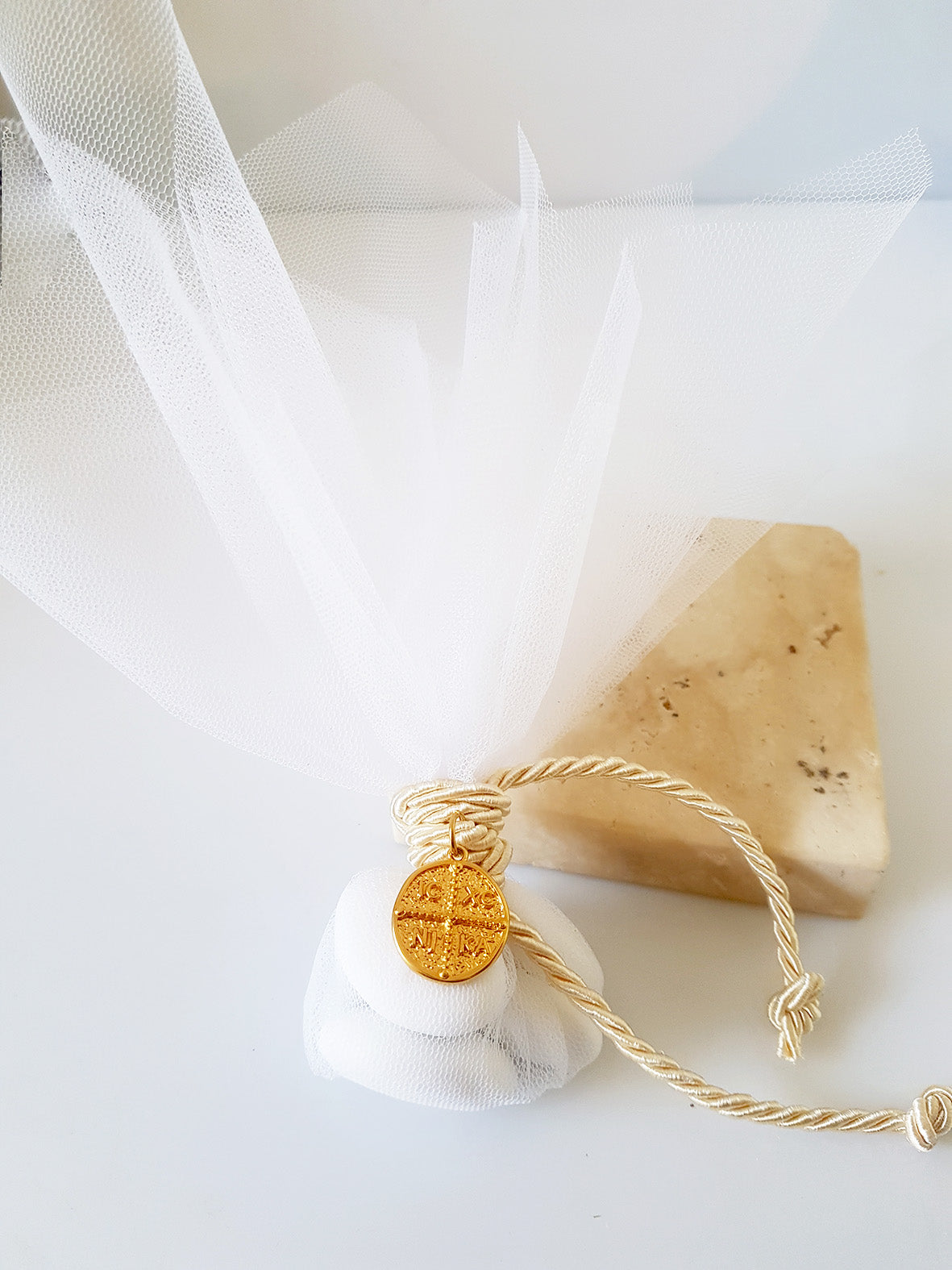 Μπομπονιέρα με τούλι και κωνσταντινάτο - So Cute by Dimi