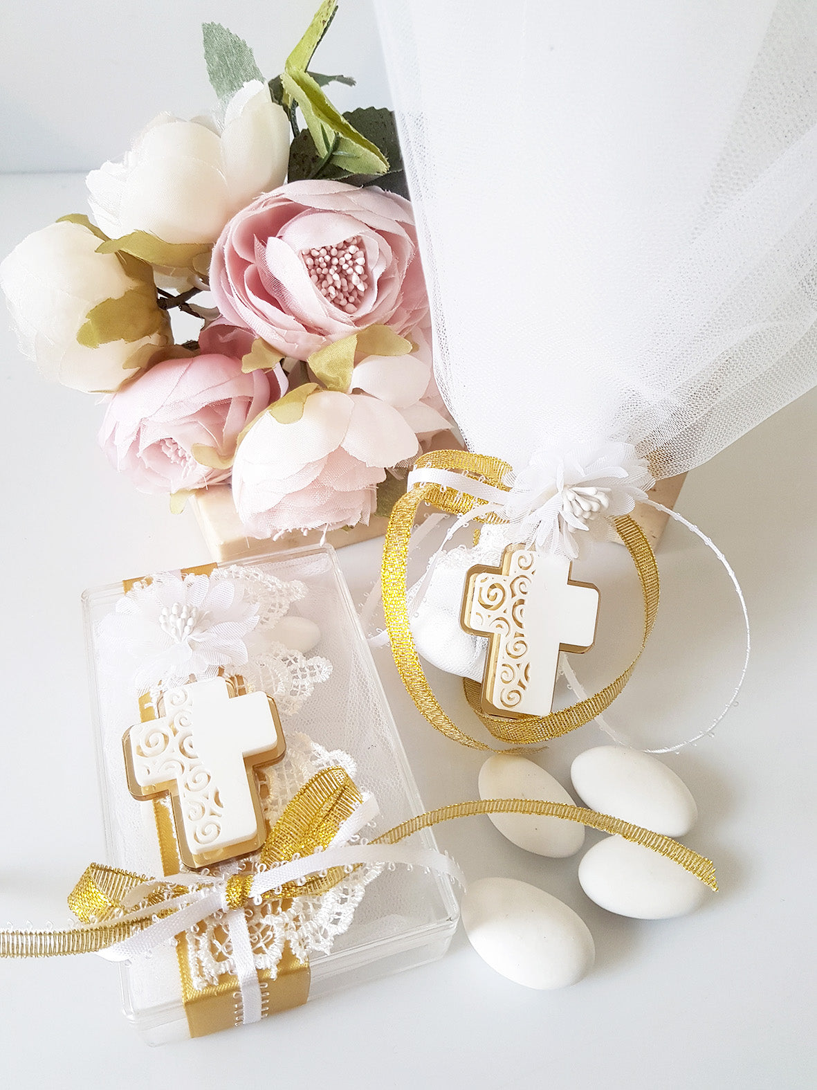 Μπομπονιέρα γάμου πλεξιγκλάς κουτί με σταυρό - So Cute by Dimi