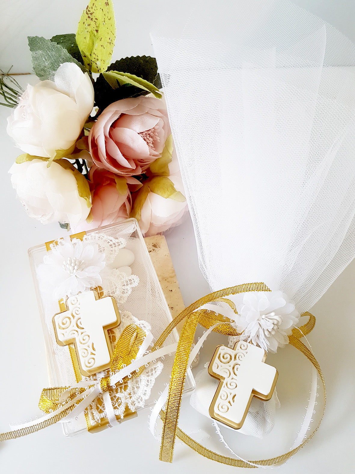 Μπομπονιέρα γάμου πλεξιγκλάς κουτί με σταυρό - So Cute by Dimi