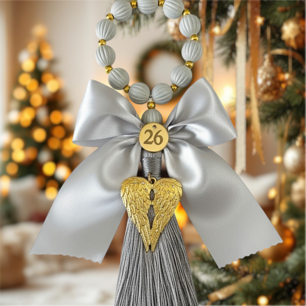 Κρεμαστό γούρι με φτερά αγγέλου, στρας και σατέν φιόγκο – So Cute by Dimi