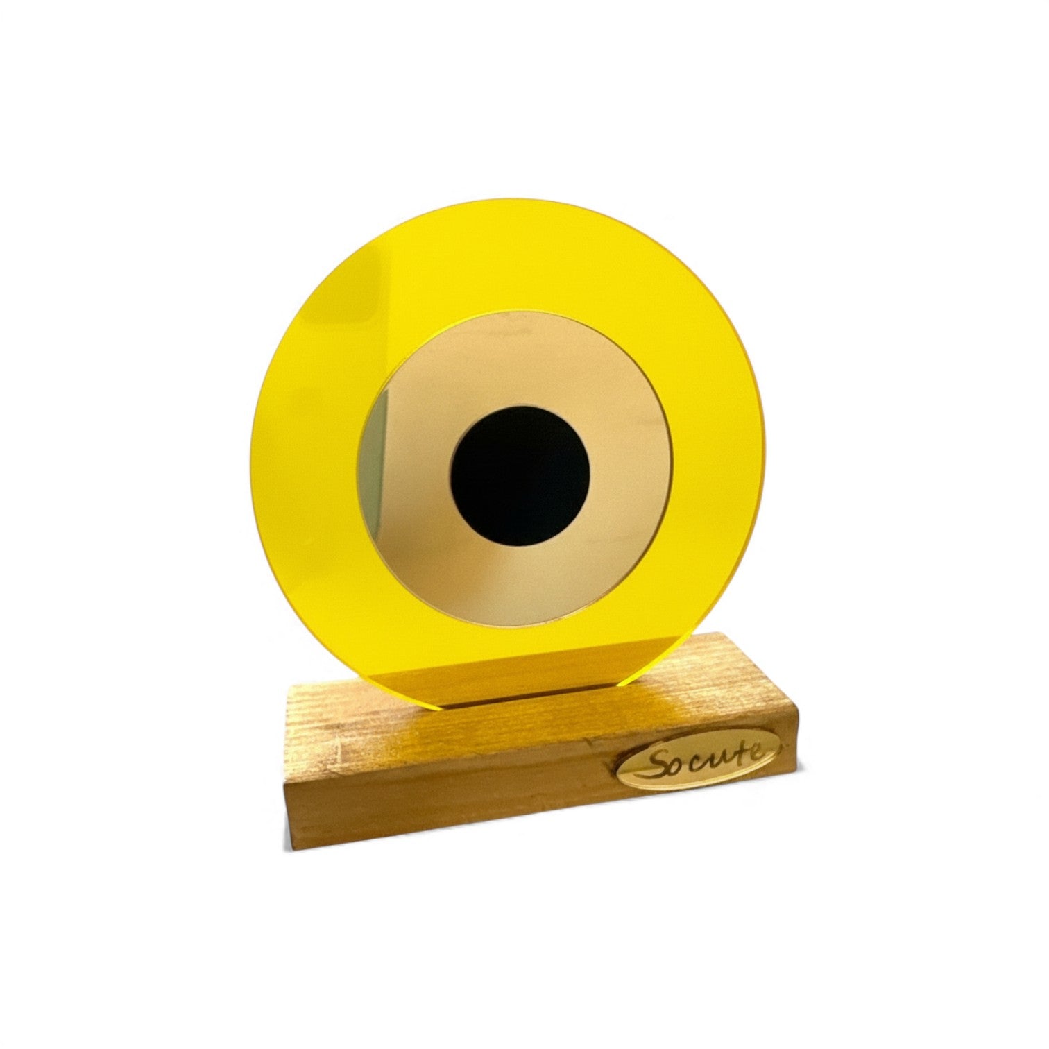 Επιτραπέζιο γούρι μάτι από πλεξιγκλάς σε κίτρινο με χρυσό καθρέφτη και ξύλινη βάση – So Cute by Dimi
