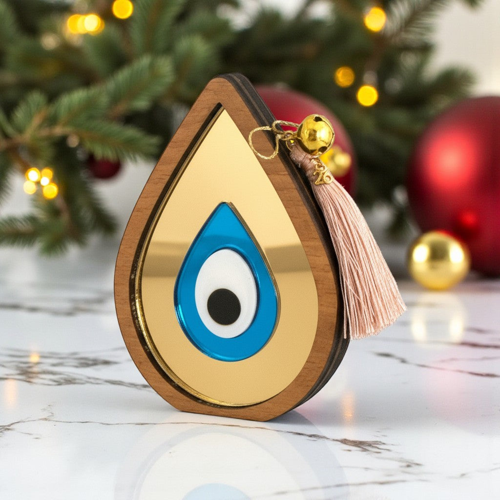 Χειροποίητο γούρι σταγόνα με μάτι από ξύλο και χρυσό καθρέφτη πλεξιγκλάς So Cute by Dimi