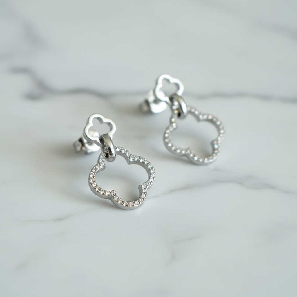 Ατσάλινα σκουλαρίκια τετράφυλλο Clover Glow 2,5 εκ. – So Cute by Dimi