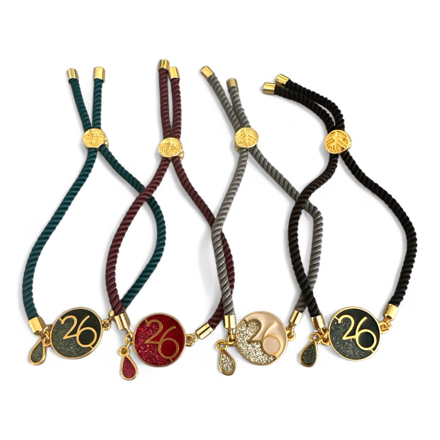 Χειροποίητο βραχιόλι γούρι 2026 με επιχρυσωμένο μοτίφ και charm σταγόνα γκλίτερ – So Cute by Dimi