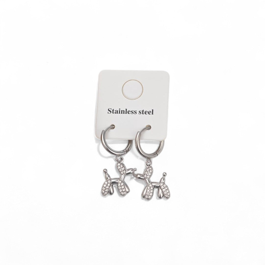 Σκουλαρίκια από ατσάλι σε σχήμα balloon dog με strass, σε χρυσό και ασημί – So Cute by Dimi