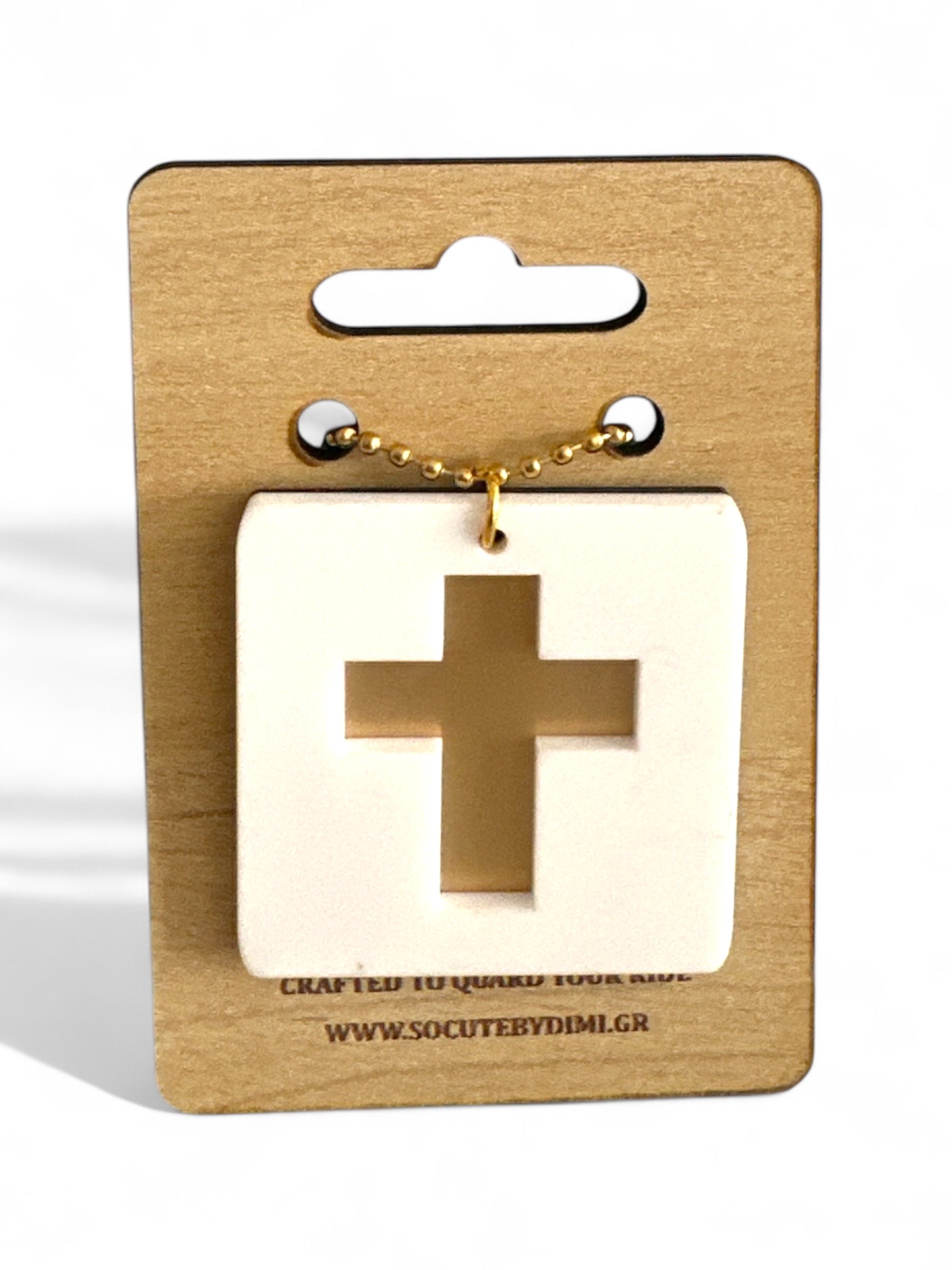 Γούρι αυτοκινήτου με χρυσό σταυρό σε λευκό τετράγωνο plexiglass, από τη συλλογή Drive Icons – minimal σχεδιασμός