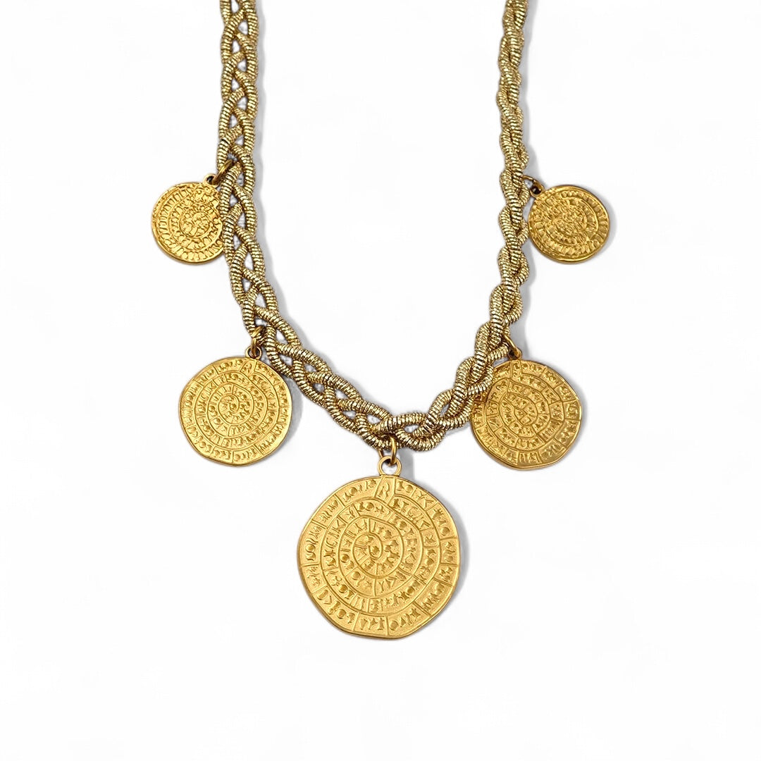 Χρυσό statement κολιέ από ατσάλι με ανάγλυφα μινωικά νομίσματα – So Cute by Dimi
