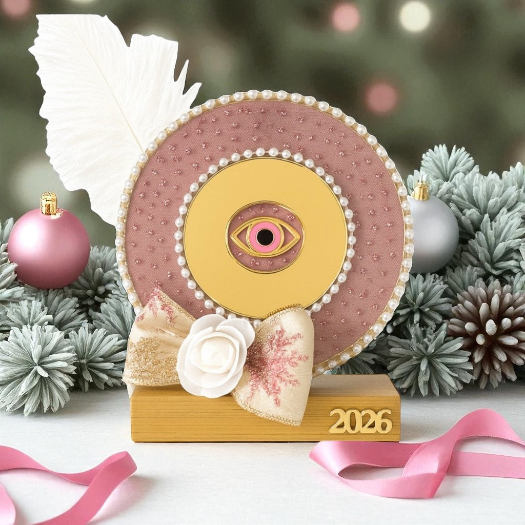 Γούρι 2026 – Golden Bloom Eye με Πέρλες & Φτερό | Συλλογή Christmas Fairytale - So Cute by Dimi