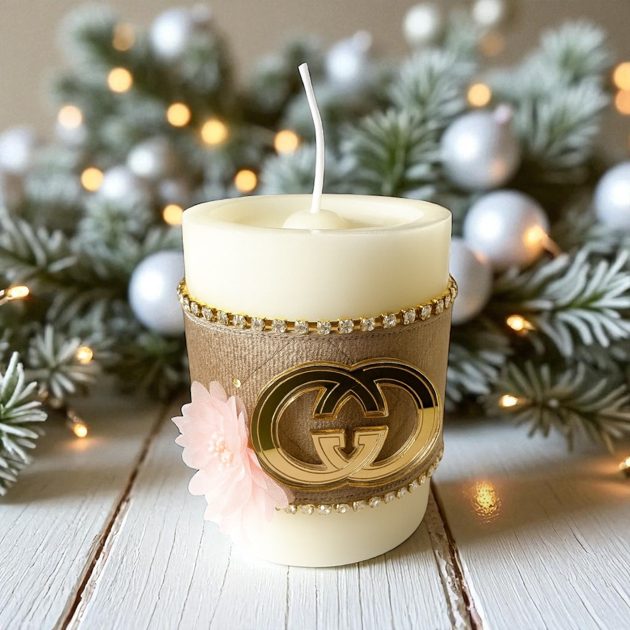 Στολισμένο κερί με βελούδο, στρας και λογότυπα οίκων μόδας – So Cute by Dimi