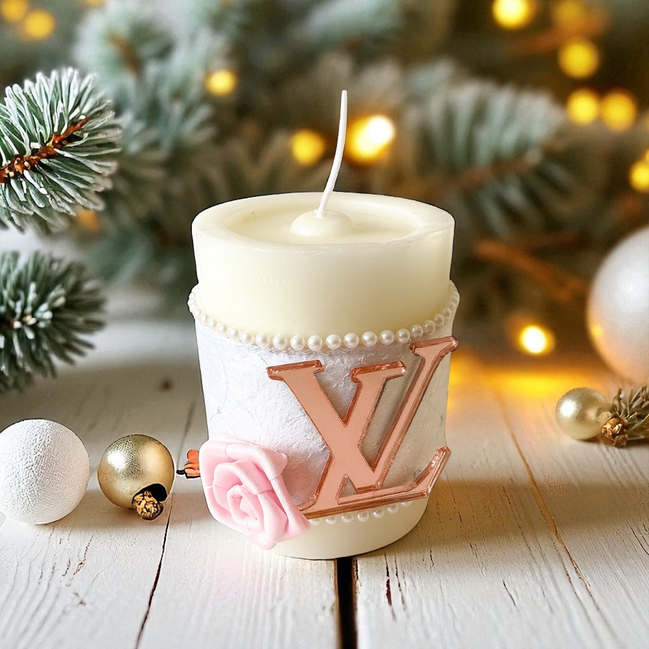 Στολισμένο κερί με βελούδο, στρας και λογότυπα οίκων μόδας – So Cute by Dimi