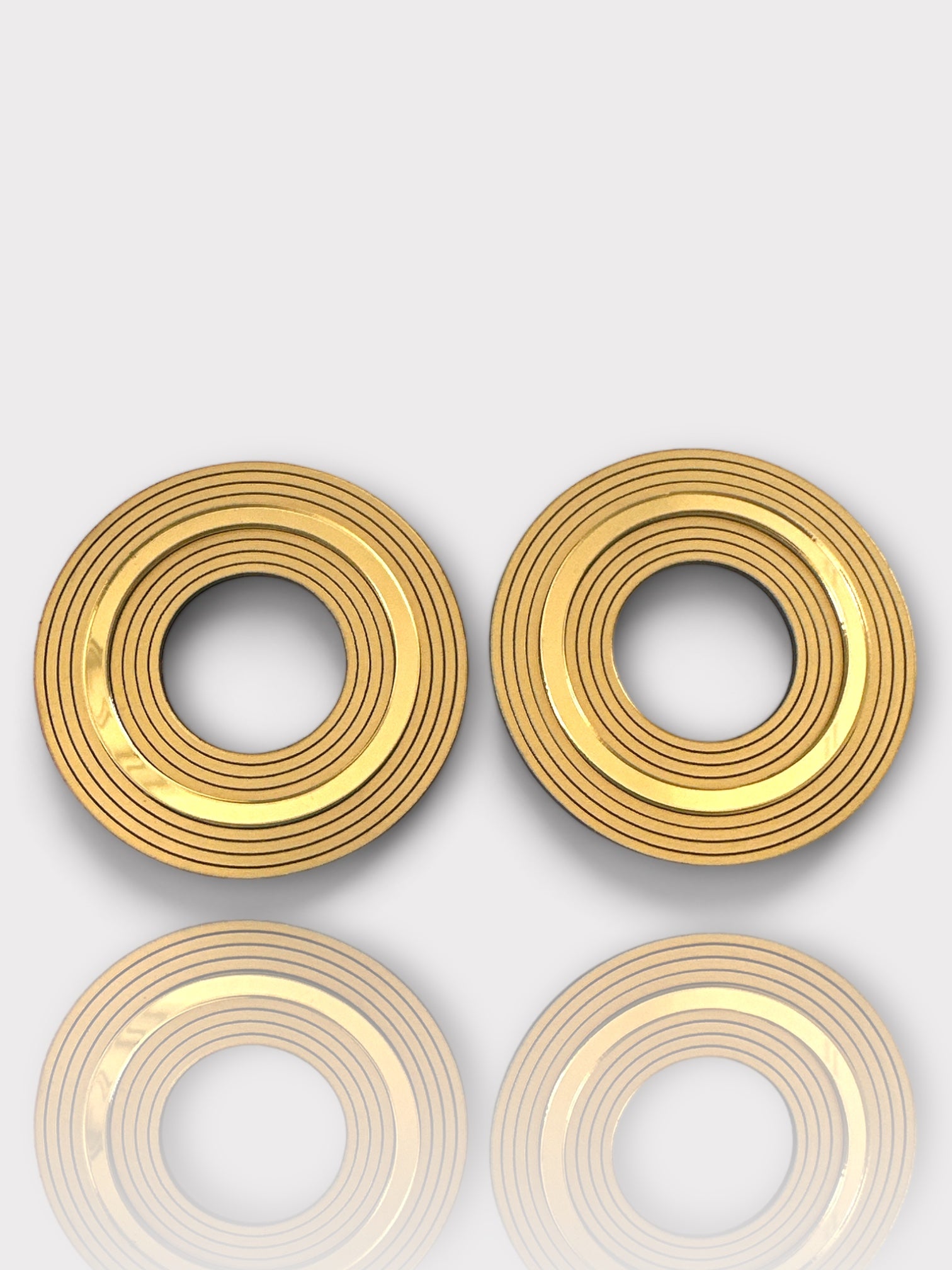 Gemma Earrings – Χειροποίητα ανάγλυφα σκουλαρίκια κύκλος από πλέξιγκλας – So Cute by Dimi