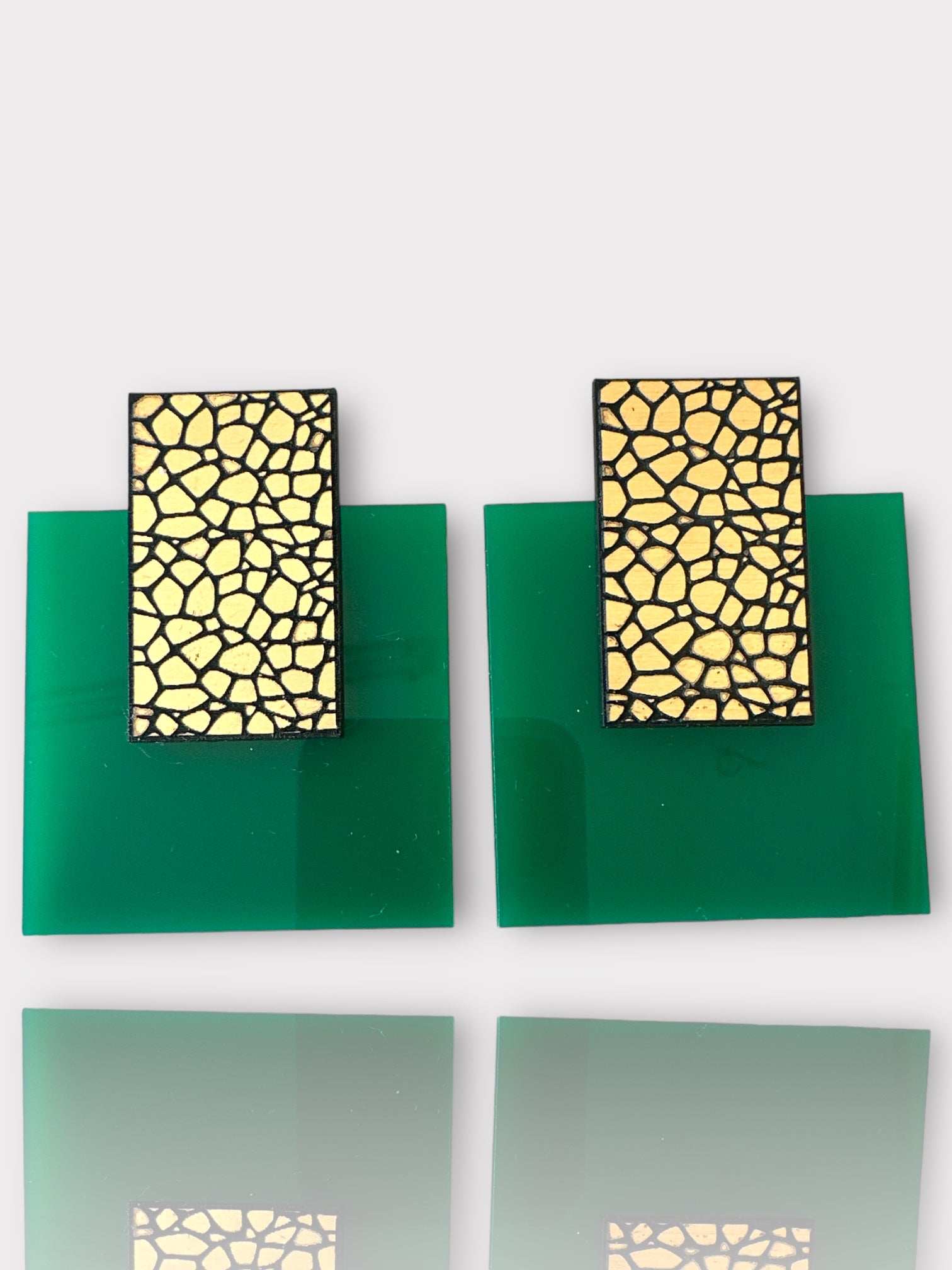 Alessandra earrings plexiglass τετράγωνα σκουλαρίκια με stone effect – So Cute by Dimi