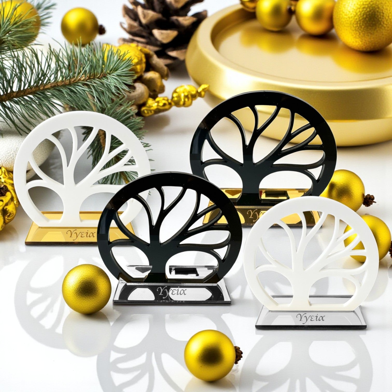 Χειροποίητο γούρι δέντρο με χαραγμένη ευχή Υγεία σε βάση καθρέφτη