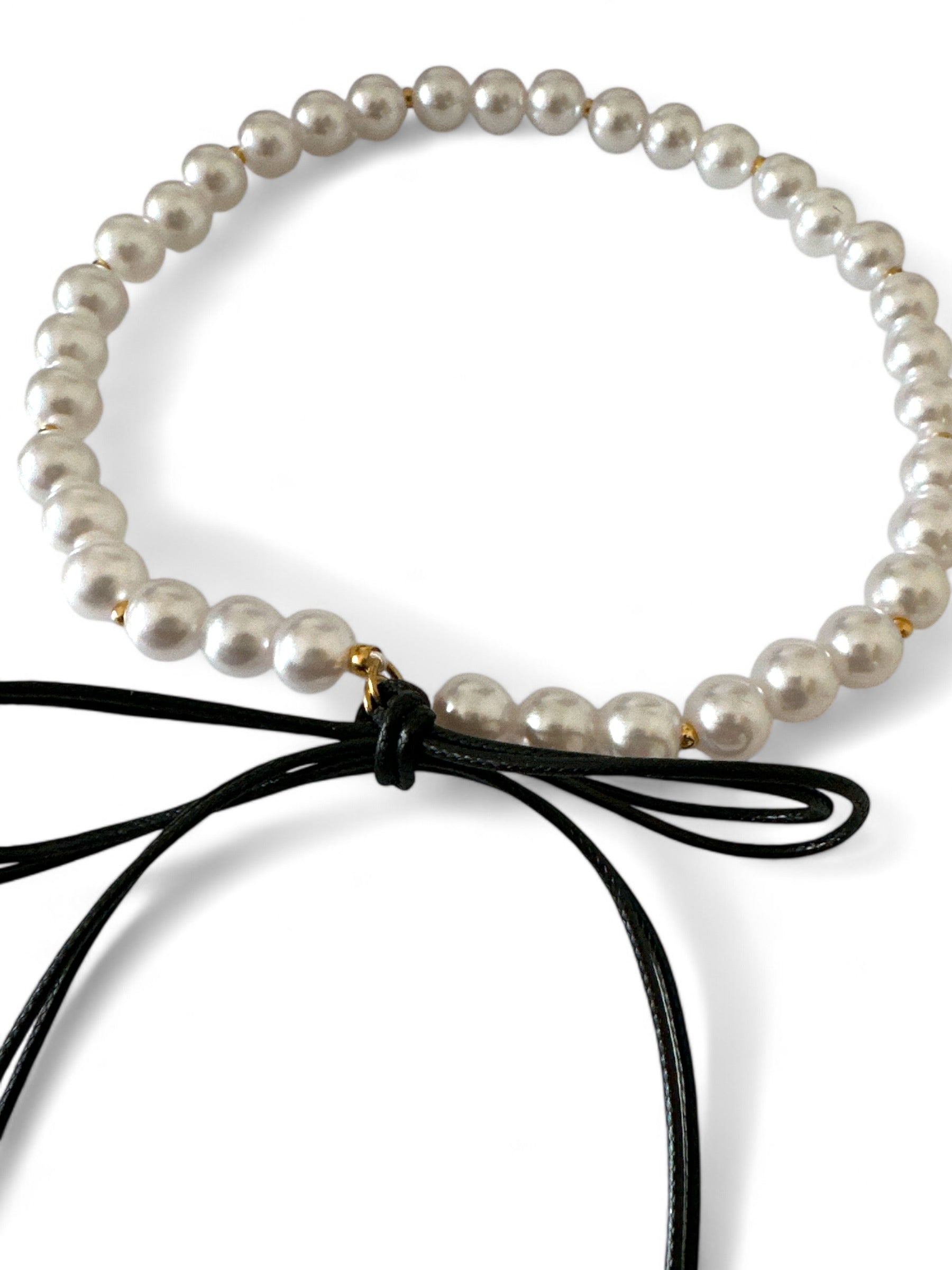 Χειροποίητο choker κολιέ με πέρλες, επίχρυσες λεπτομέρειες και φιόγκο – Elda Choker Necklace – So Cute by Dimi