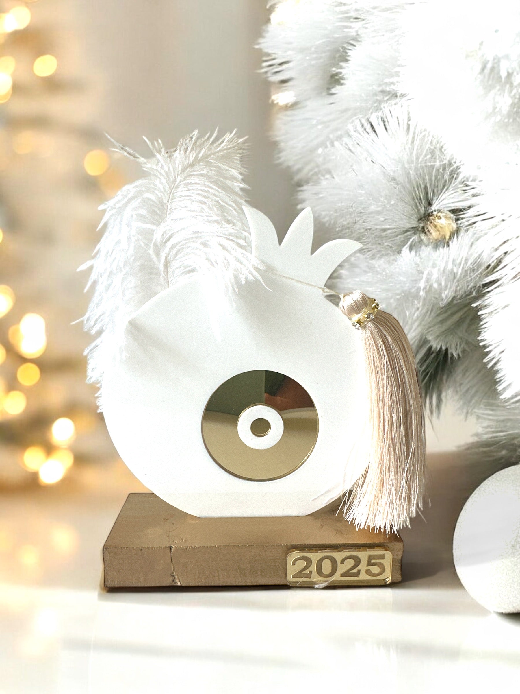 Επιτραπέζιο γούρι Ρόδι με μάτι, φτερό και φούντα - So Cute by Dimi