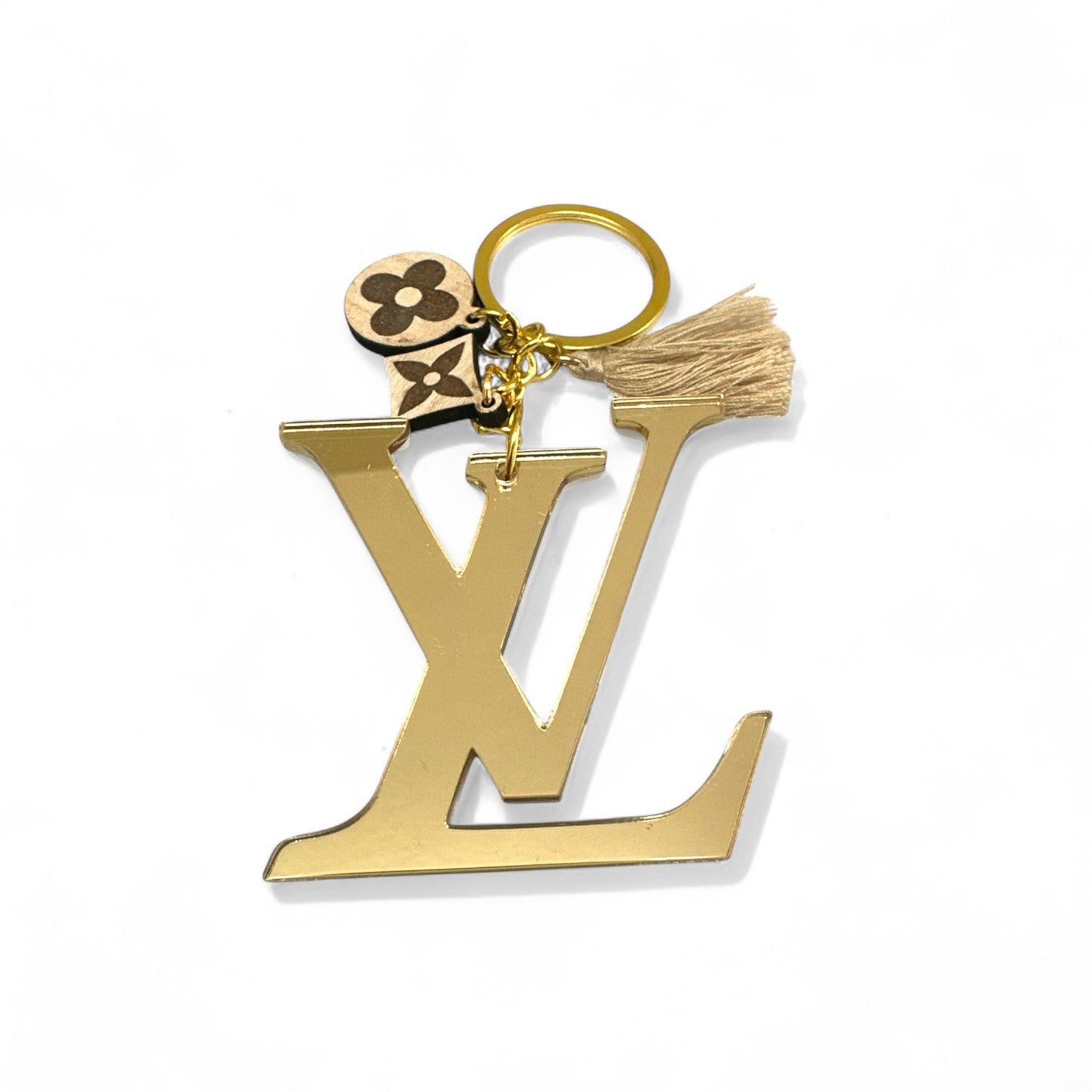 Χειροποίητο μπρελόκ από χρυσό καθρέφτη plexiglass με ξύλινα charms και φουντάκι — So Cute by Dimi