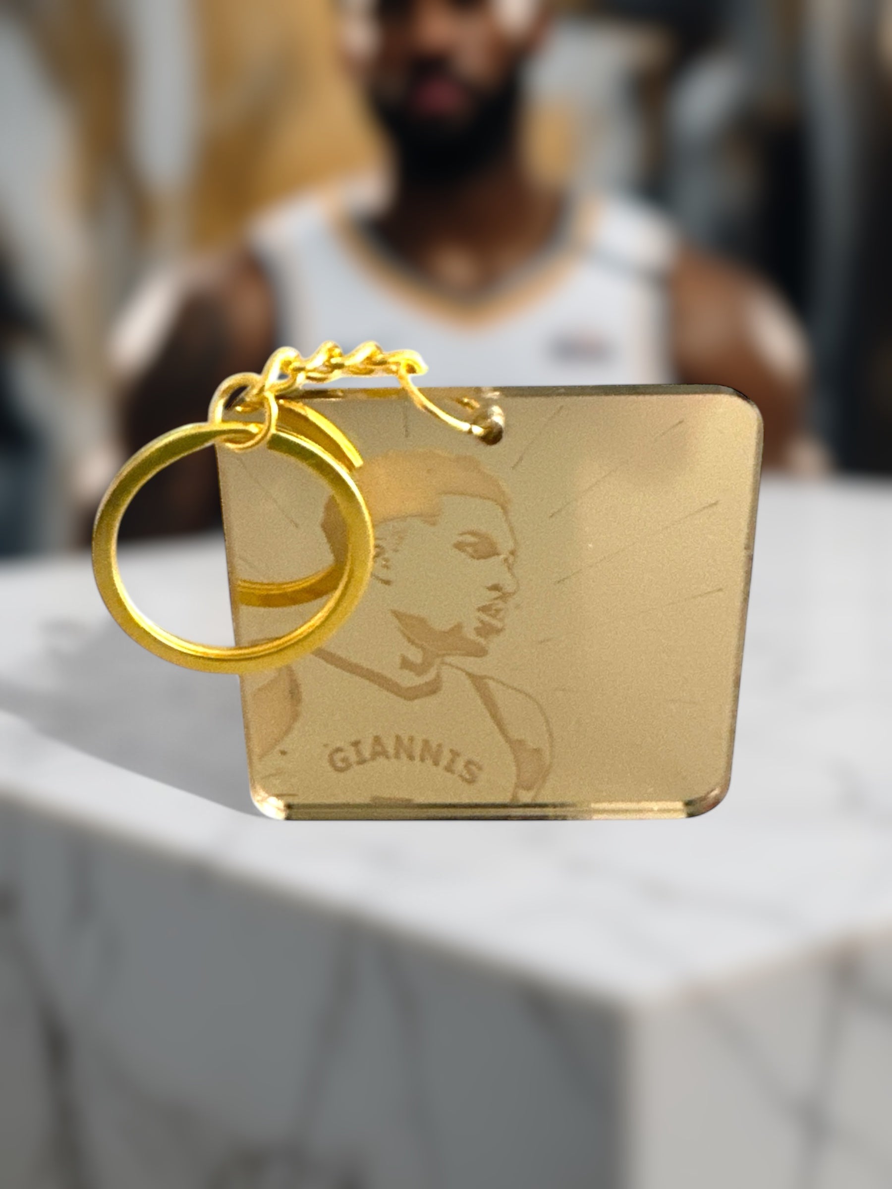 Χειροποίητο μπρελόκ Giannis από χρυσό plexiglass καθρέφτη – So Cute by Dimi