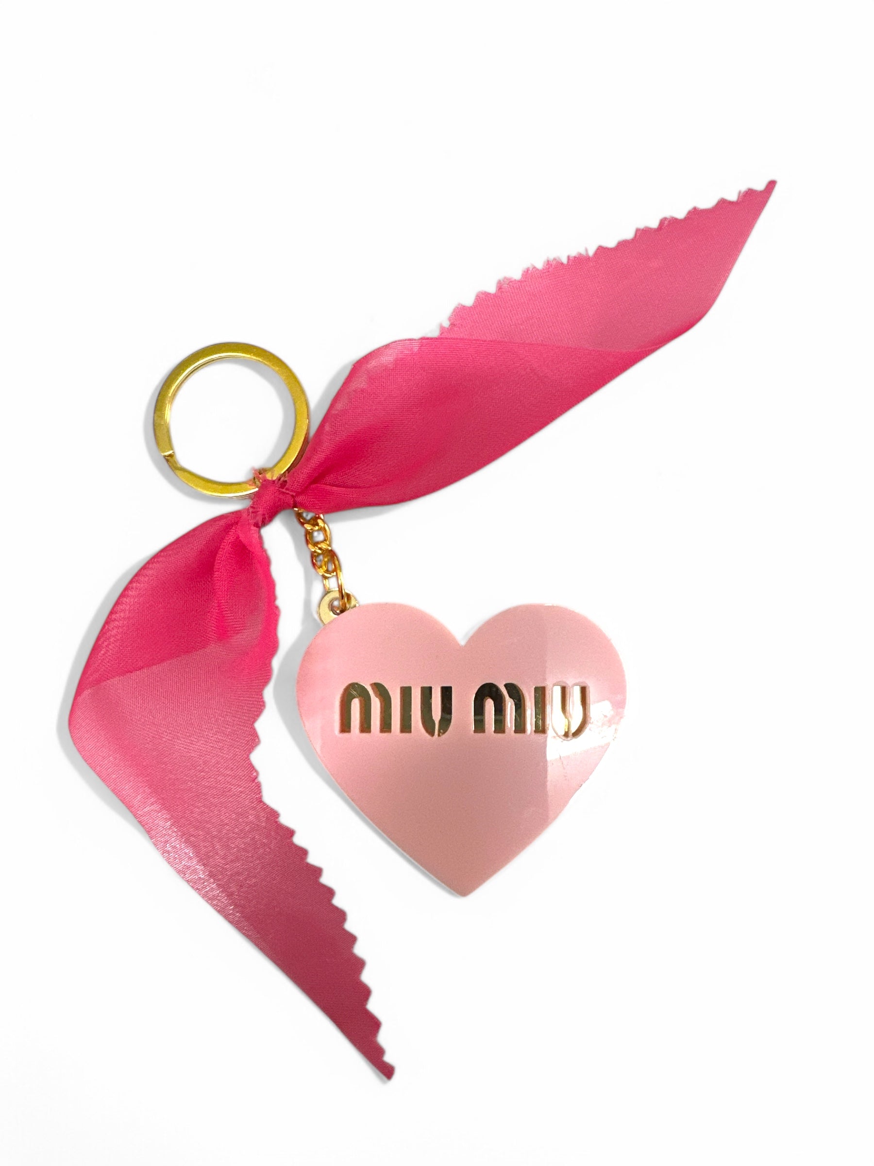 Μπρελόκ καρδιά Miu Miu με καθρεφτάκι και φούξια κορδέλα οργάντζας – So Cute by Dimi