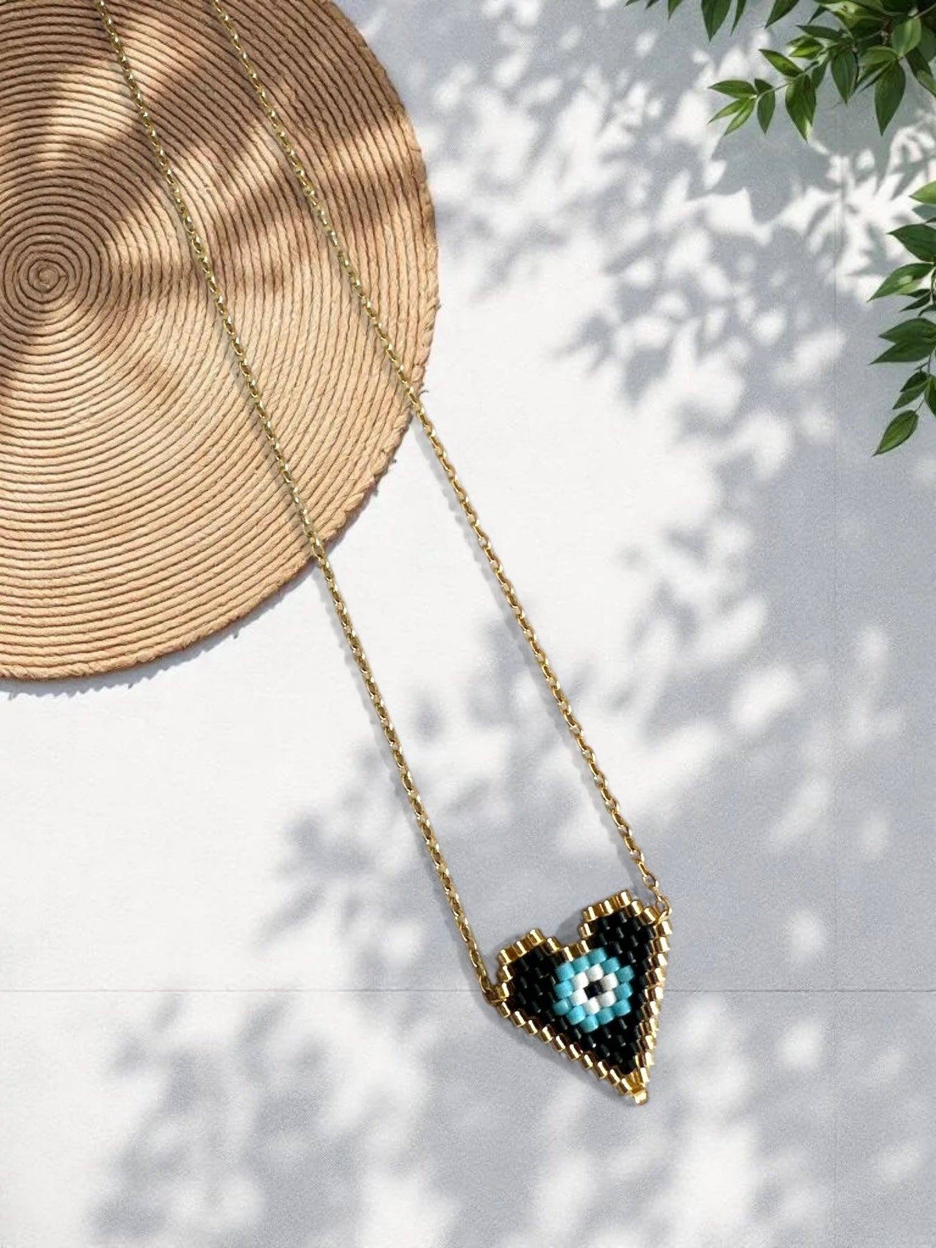 💙 Pixel Heart-Eye V Necklace – Black / Scarlet / Midnight - So Cute by Dimi