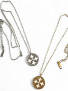 Solstice Cross – Κολιέ με σταυρό & σμάλτο σε στρογγυλό μενταγιόν - So Cute by Dimi