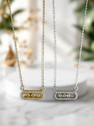 Trinity Spark – Κολιέ με τρεις πέτρες & ορθογώνιο charm - So Cute by Dimi