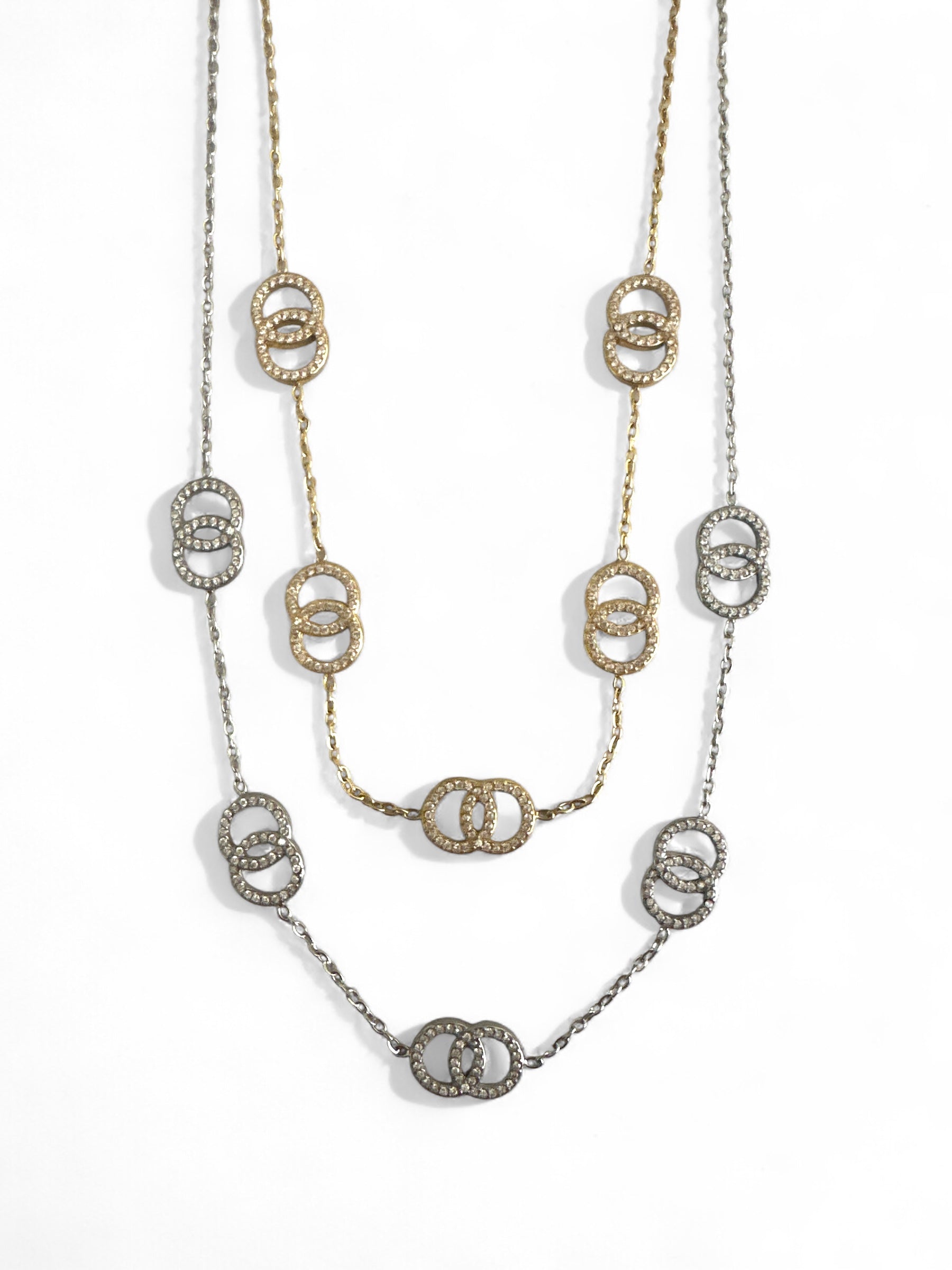 Ατσάλινο γυναικείο κολιέ με κρίκους και ζιργκόν, σε χρυσό και ασημί φινίρισμα, μήκους 40+5 εκ.
