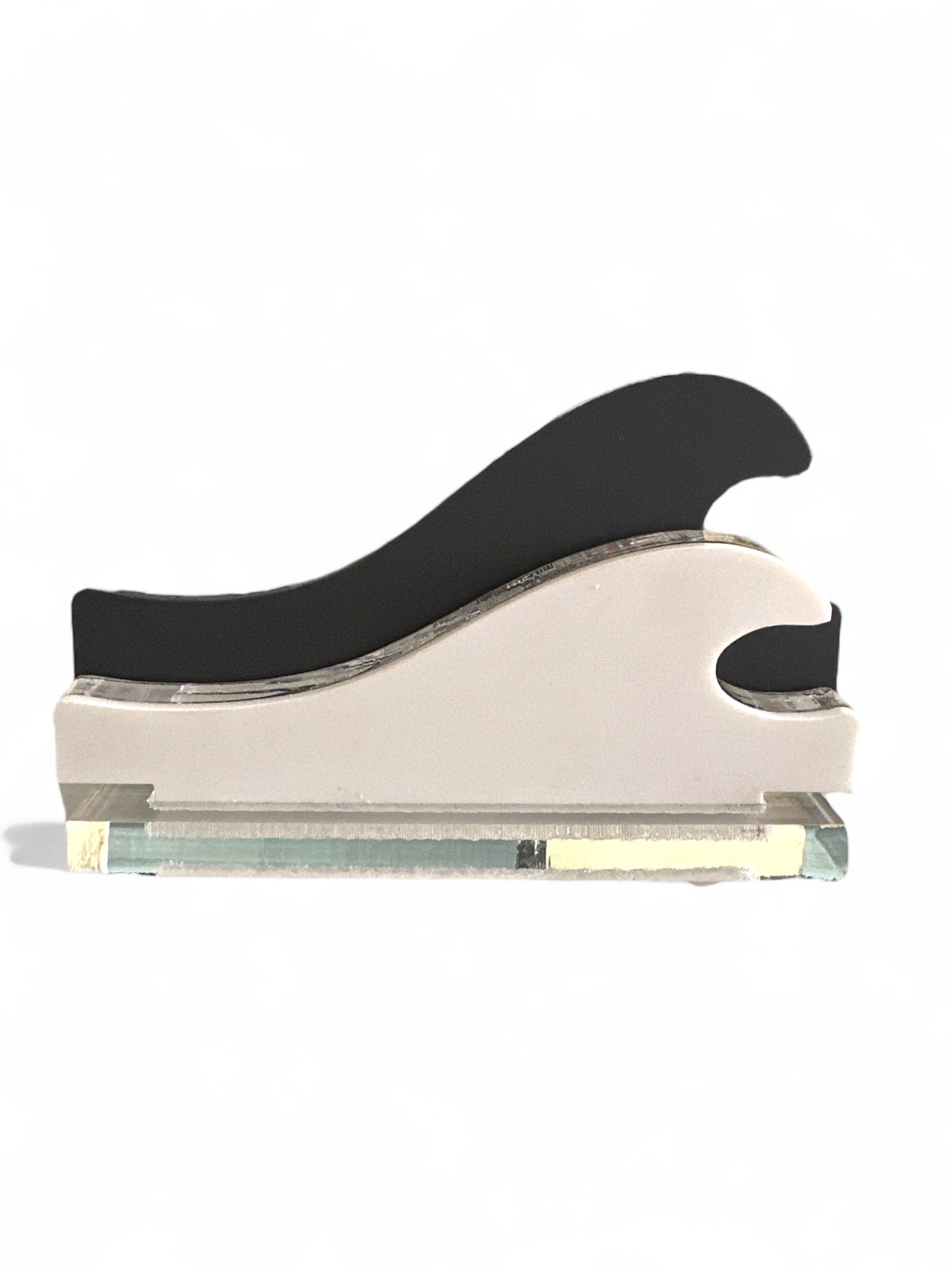 Γούρι κύμα από layered plexiglass σε λευκό, διάφανο και γκρι – design αντικείμενο, So Cute by DImi