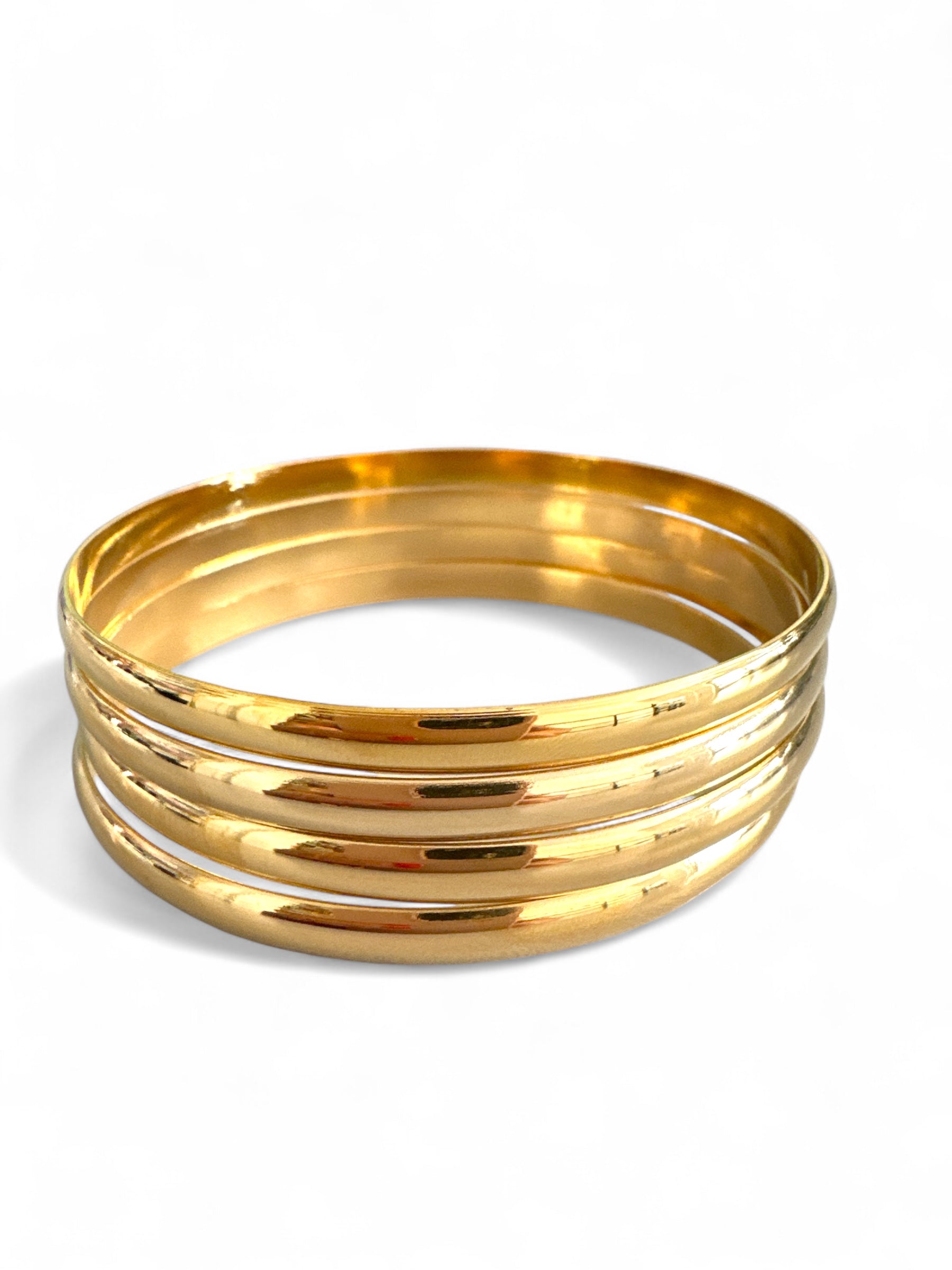 Ατσάλινα βραχιόλια σε χρυσό χρώμα με γυαλιστερό φινίρισμα