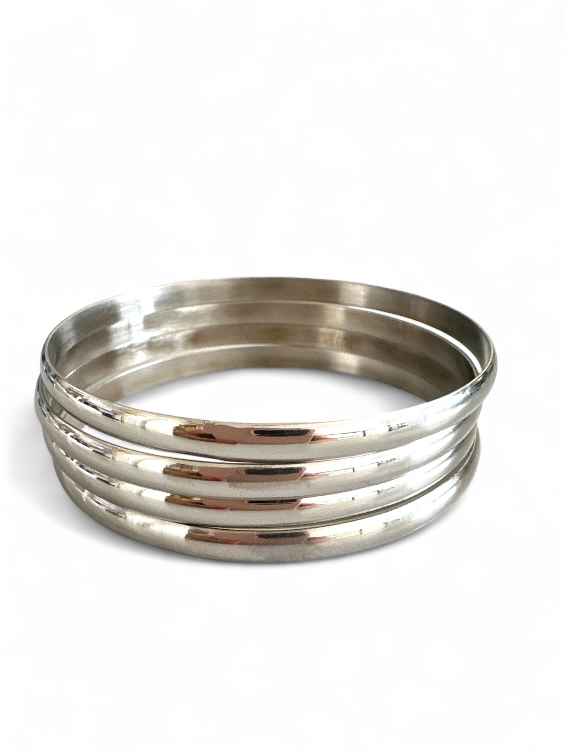 Ατσάλινα βραχιόλια σε  ασημί χρώμα με γυαλιστερό φινίρισμα