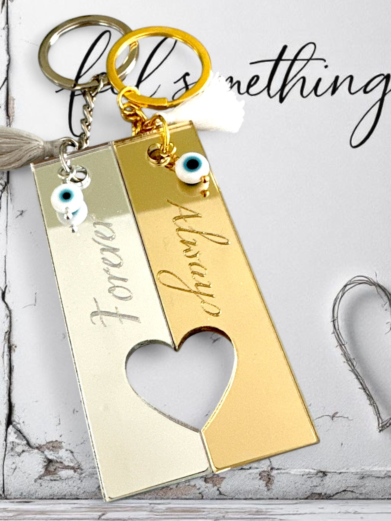 "Split Heart" – Σετ Μπρελόκ για Ζευγάρια με Χάραξη - So Cute by Dimi