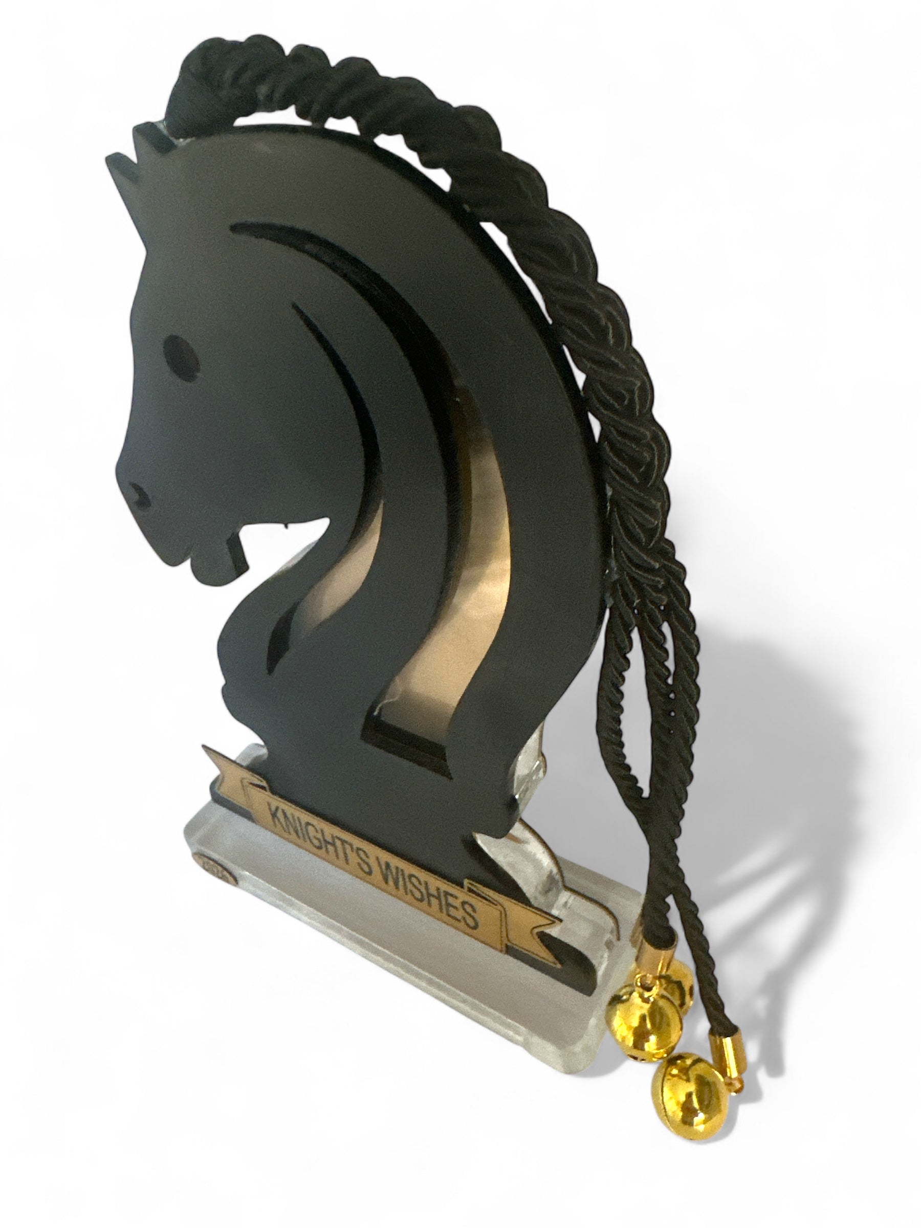 Γούρι 2026 Άλογο Chess Bold Plexiglass με κορδόνι χαίτη & κουδουνάκια – Knight’s Wishes