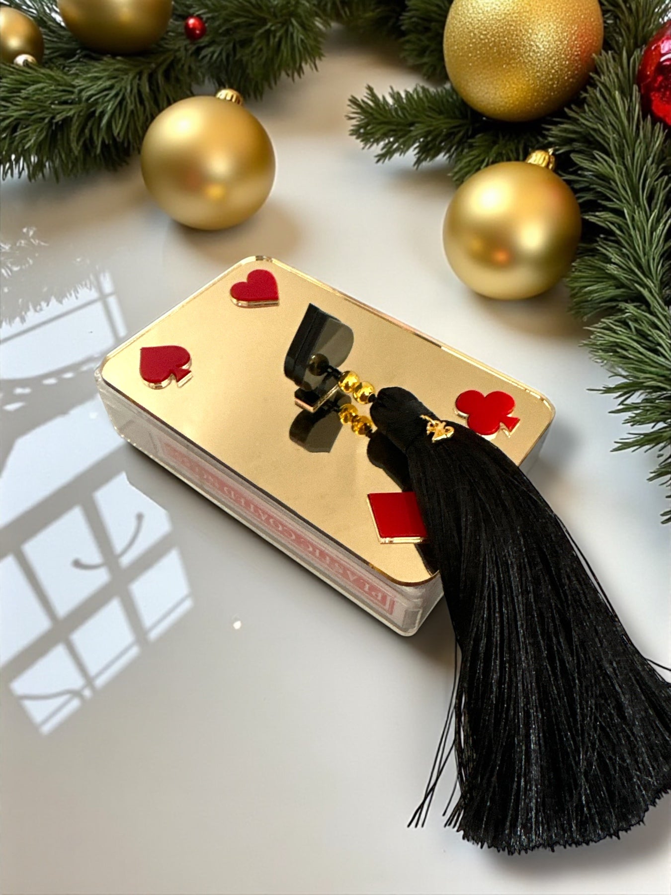 Επιτραπέζιο γούρι Τράπουλα plexiglass κουτί με καθρέφτη και φούντα – So Cute by Dimi