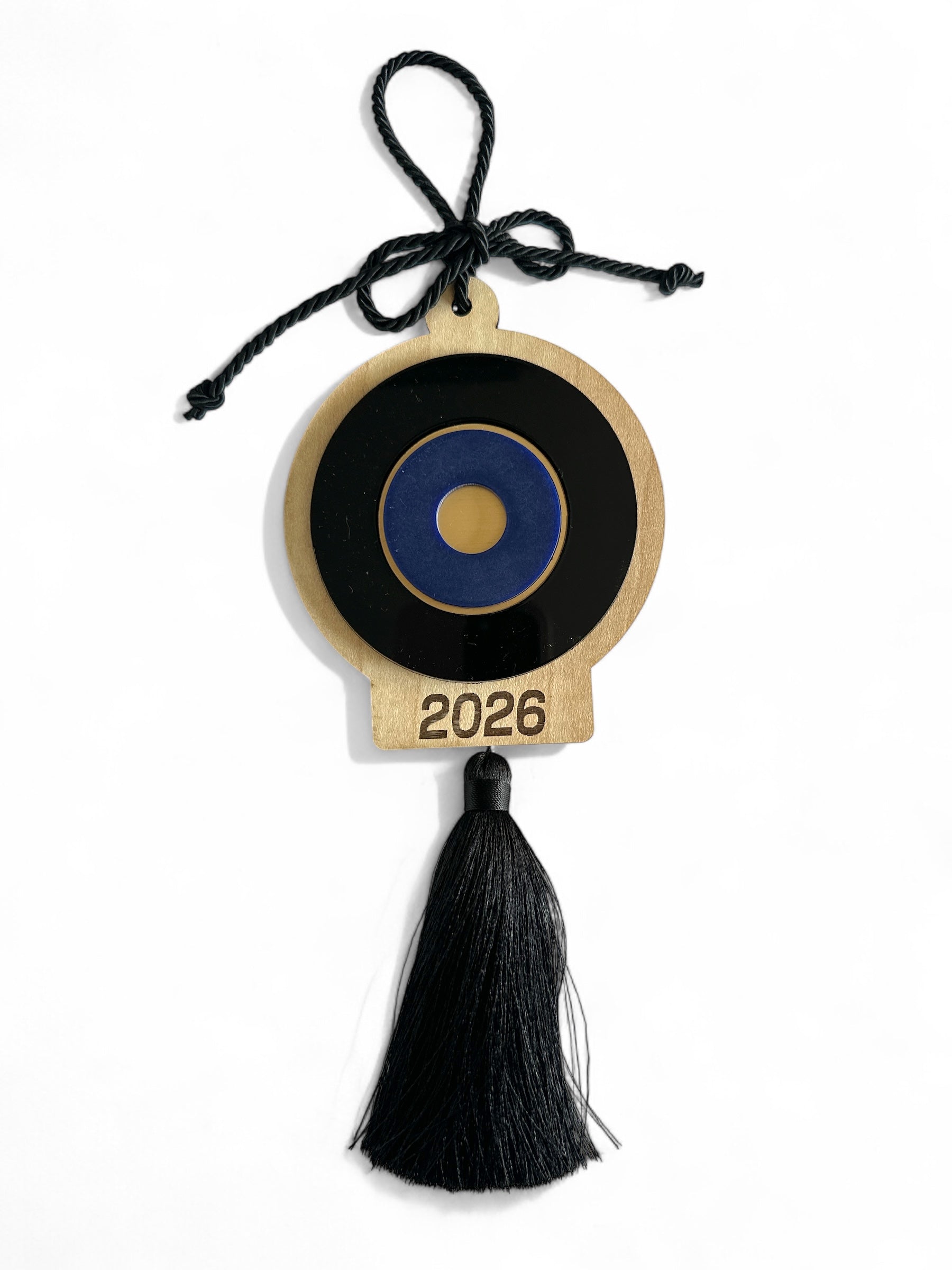 Γούρι 2026 κρεμαστό μάτι ξύλο και plexiglass με φούντα – So Cute by Dimi