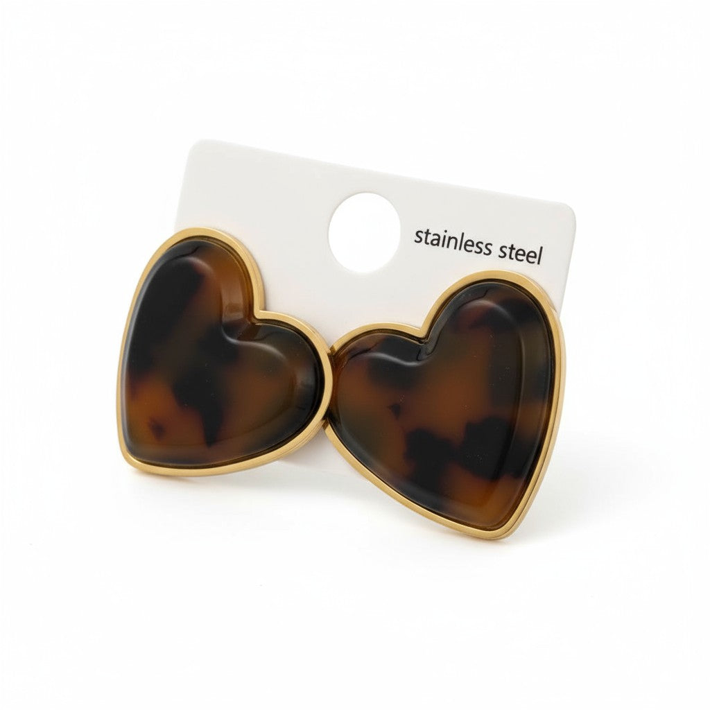 Tortoise Heart Earrings – Ατσάλινα Καρφωτά Καρδιές σε Καφέ Ταρταρούγα | So Cute by Dimi