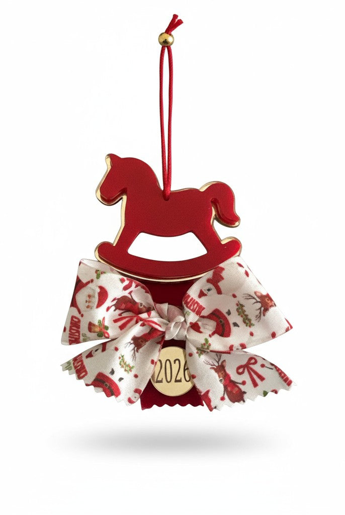 Χειροποίητο γούρι αλογάκι σε κόκκινο και χρυσό plexiglass με festive φιόγκο και charm 26.