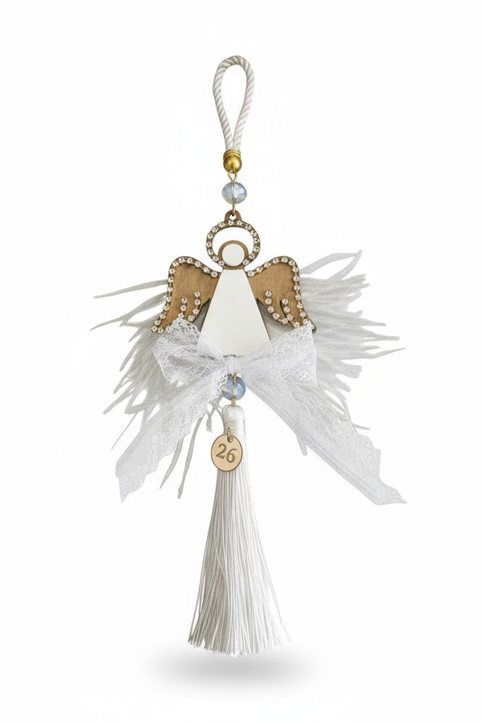 Χειροποίητο γούρι άγγελος με ξύλο, λευκό plexiglass, στρας και λευκή φούντα – So Cute by Dimi