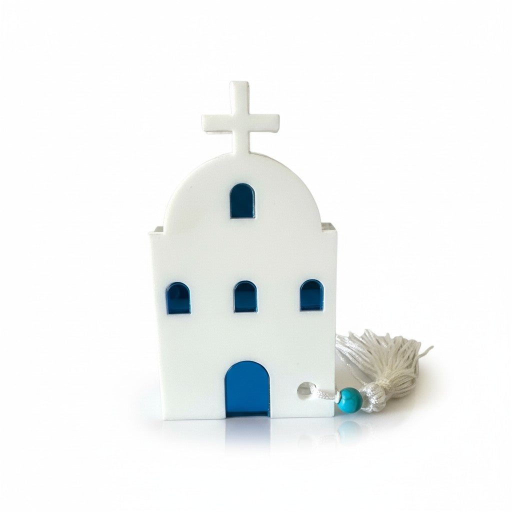 Μικρό επιτραπέζιο γούρι εκκλησάκι από πλεξιγκλάς με μπλε λεπτομέρειες και φούντα – So Cute by Dimi"