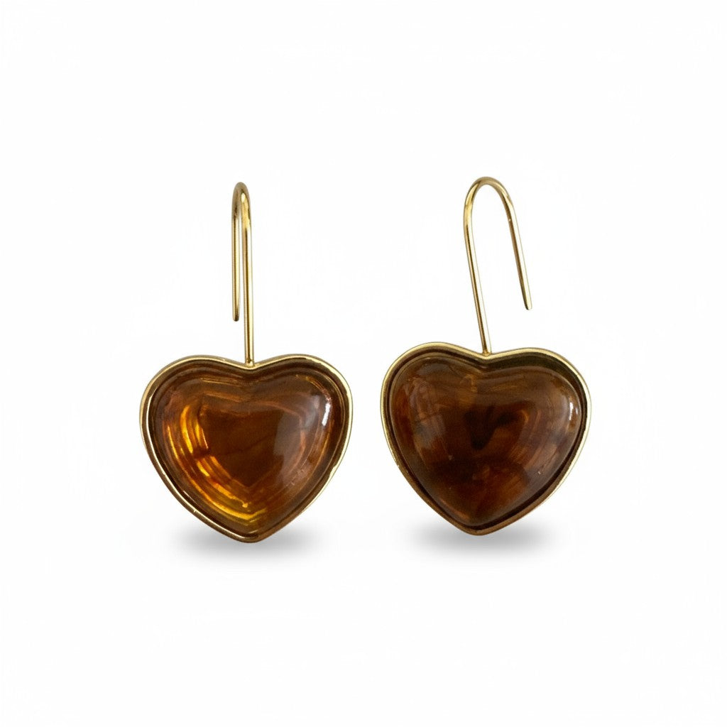 Ατσάλινα σκουλαρίκια So Cute by Dimi με καφέ tortoise καρδιές