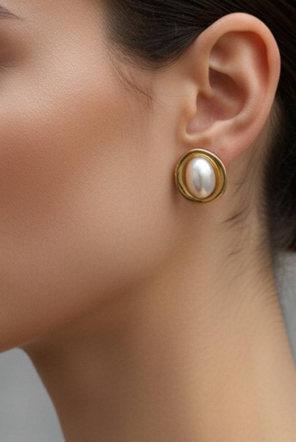 Ατσάλινα σκουλαρίκια stud με πέρλα και melted πλαίσιο σε χρυσό