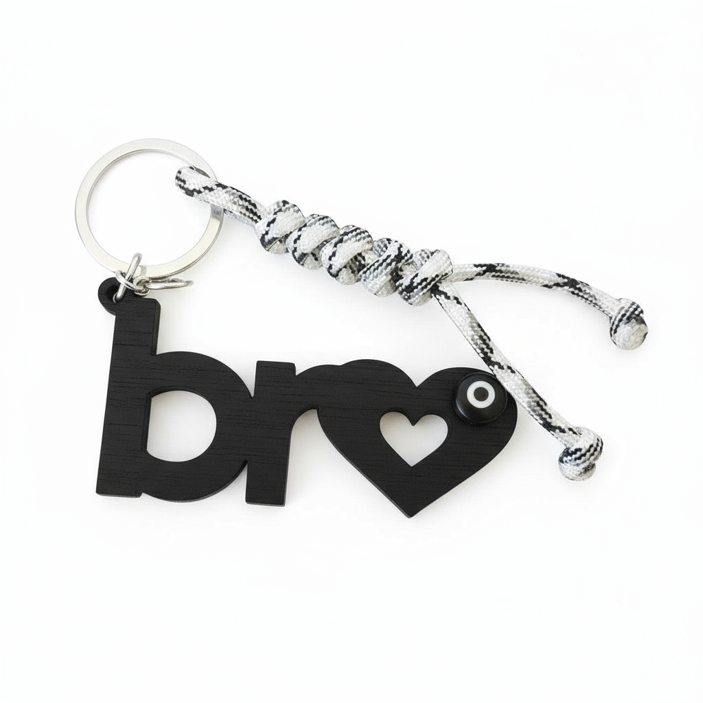 Ξύλινο χειροποίητο μπρελόκ “bro” με ματάκι και μακραμέ κορδόνι – So Cute by Dimi
