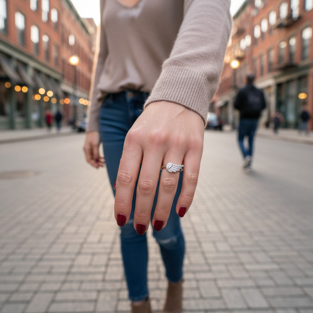 Crystal Angel Ring – Ατσάλινο Δαχτυλίδι με Φτερό Αγγέλου & Ζιργκόν | So Cute by Dimi