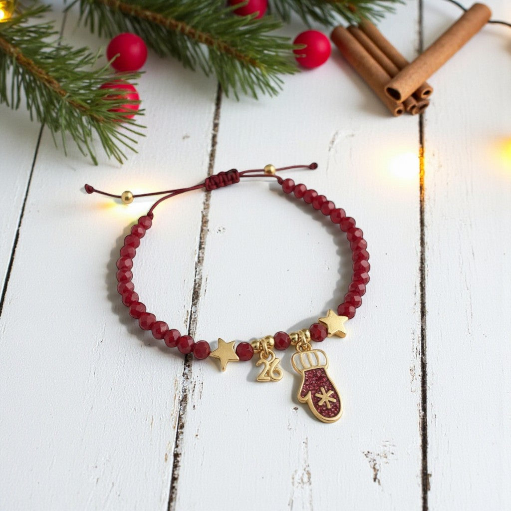 Χειροποίητο γούρι βραχιόλι με κρυστάλλινες χάντρες, αστέρια και γιορτινό γαντάκι So Cute by Dimi