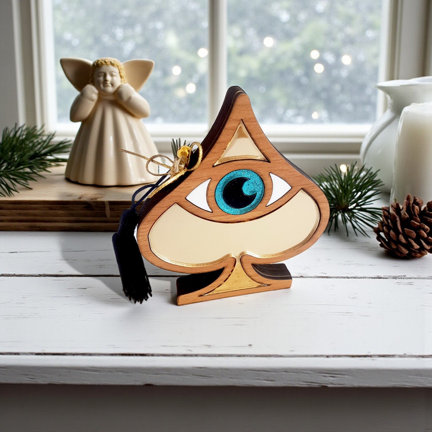 Επιτραπέζιο γούρι μπαστούνι τράπουλας με μάτι και φούντα – So Cute by Dimi