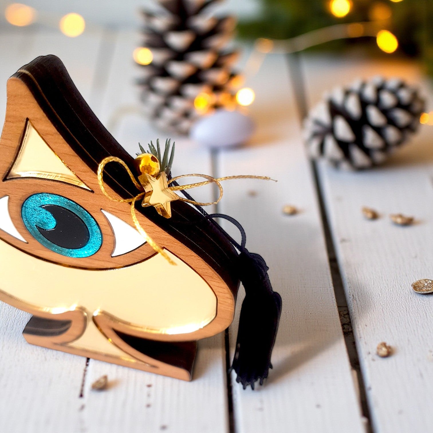 Επιτραπέζιο γούρι μπαστούνι τράπουλας με μάτι και φούντα – So Cute by Dimi