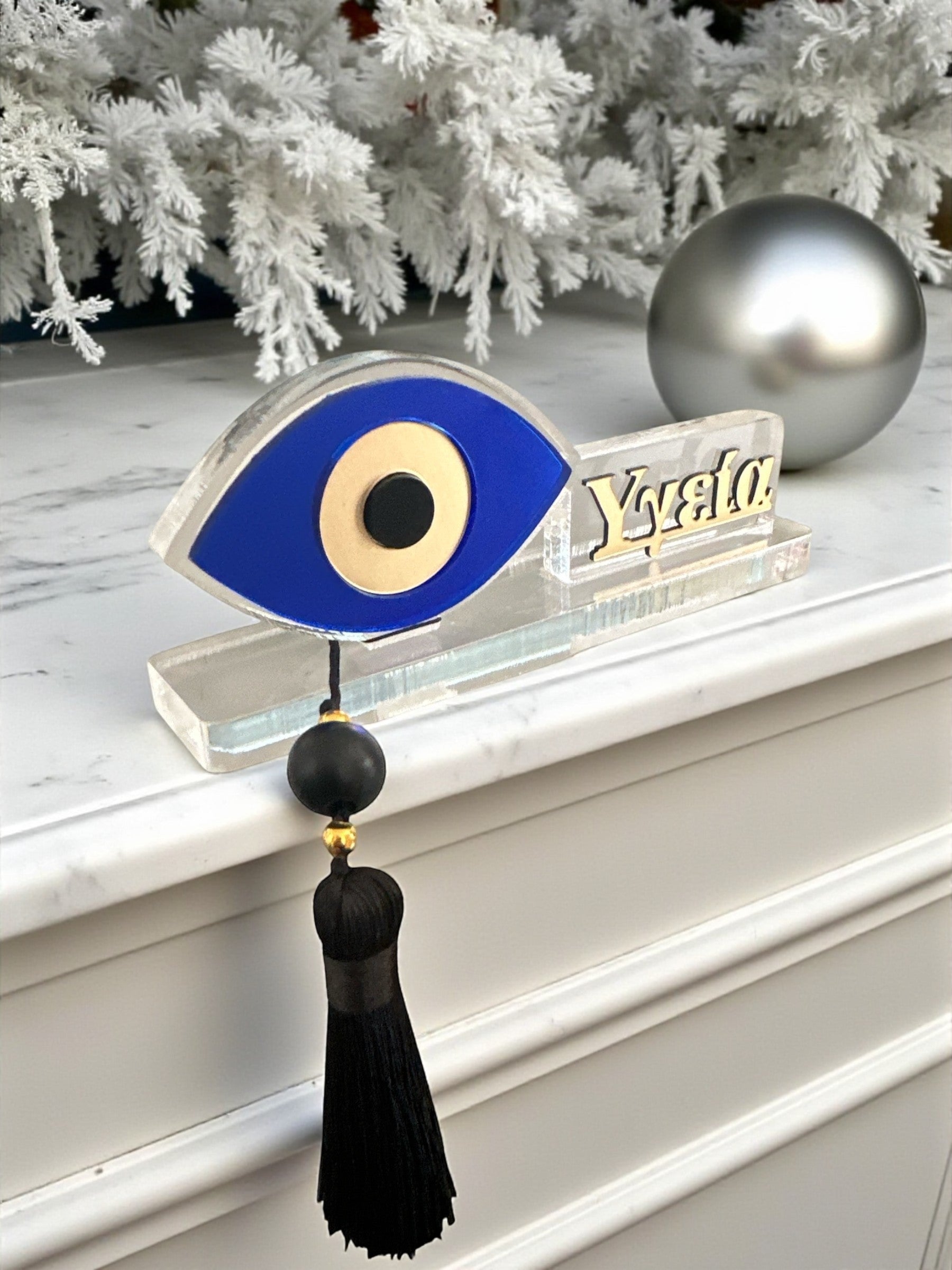 Επιτραπέζιο γούρι Μάτι με ευχή Υγεία, plexiglass μπλε & χρυσό με χάντρες και φούντα – συλλογή Greek Wishes