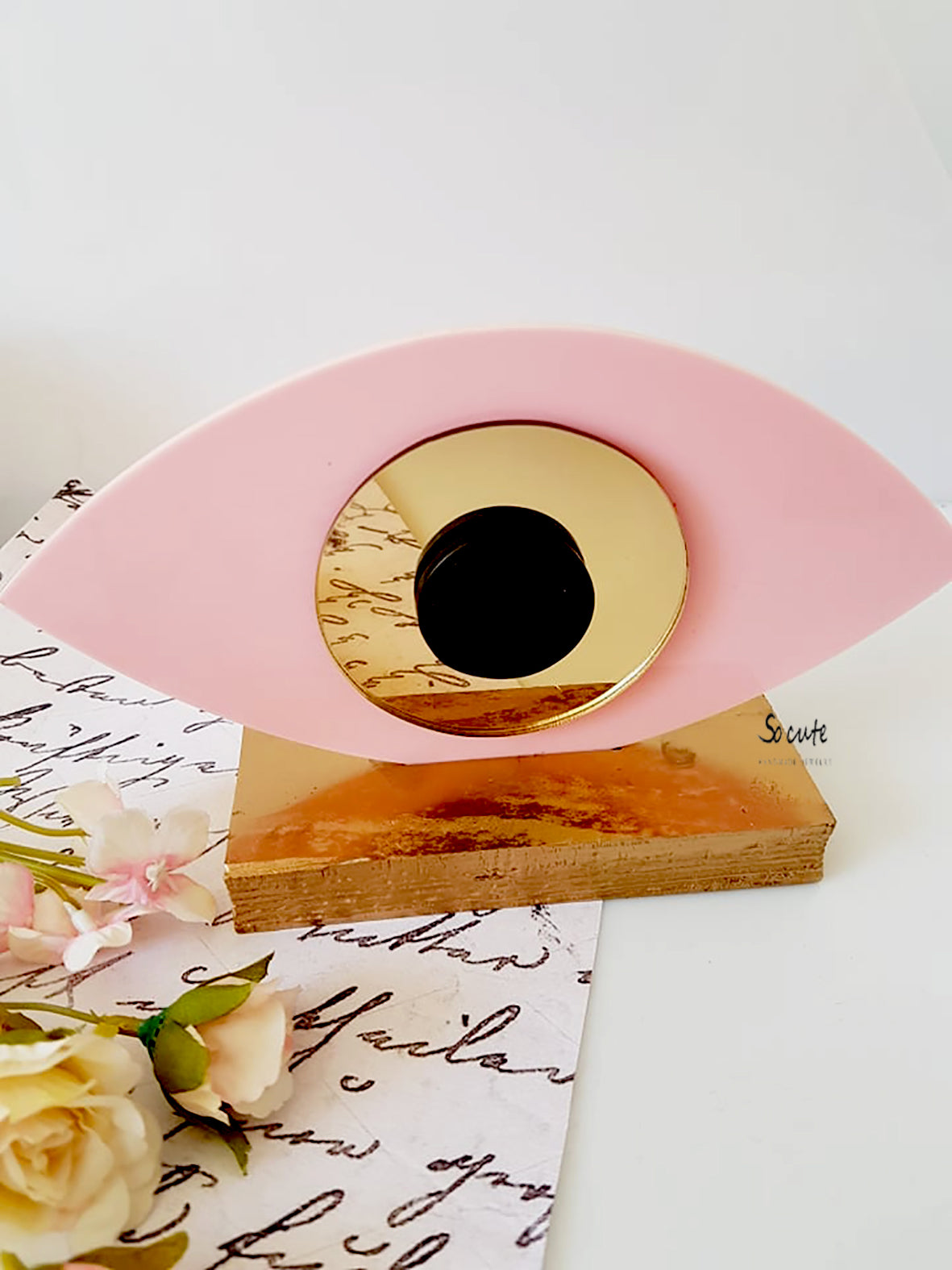 Γούρι οβάλ ροζ μάτι σε βάση - So Cute by Dimi