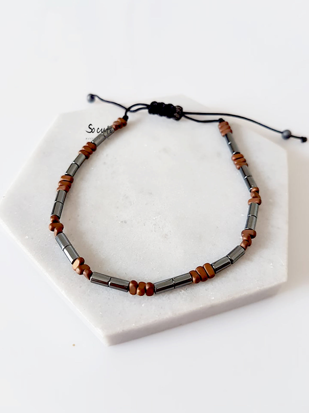 Ανδρικό βραχιόλι με σωληνωτό αιματίτη και ακανόνιστες ροδέλες – So Cute by Dimi